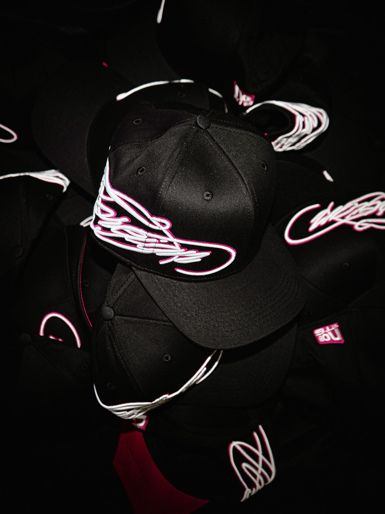 Foreign — black snapbacks